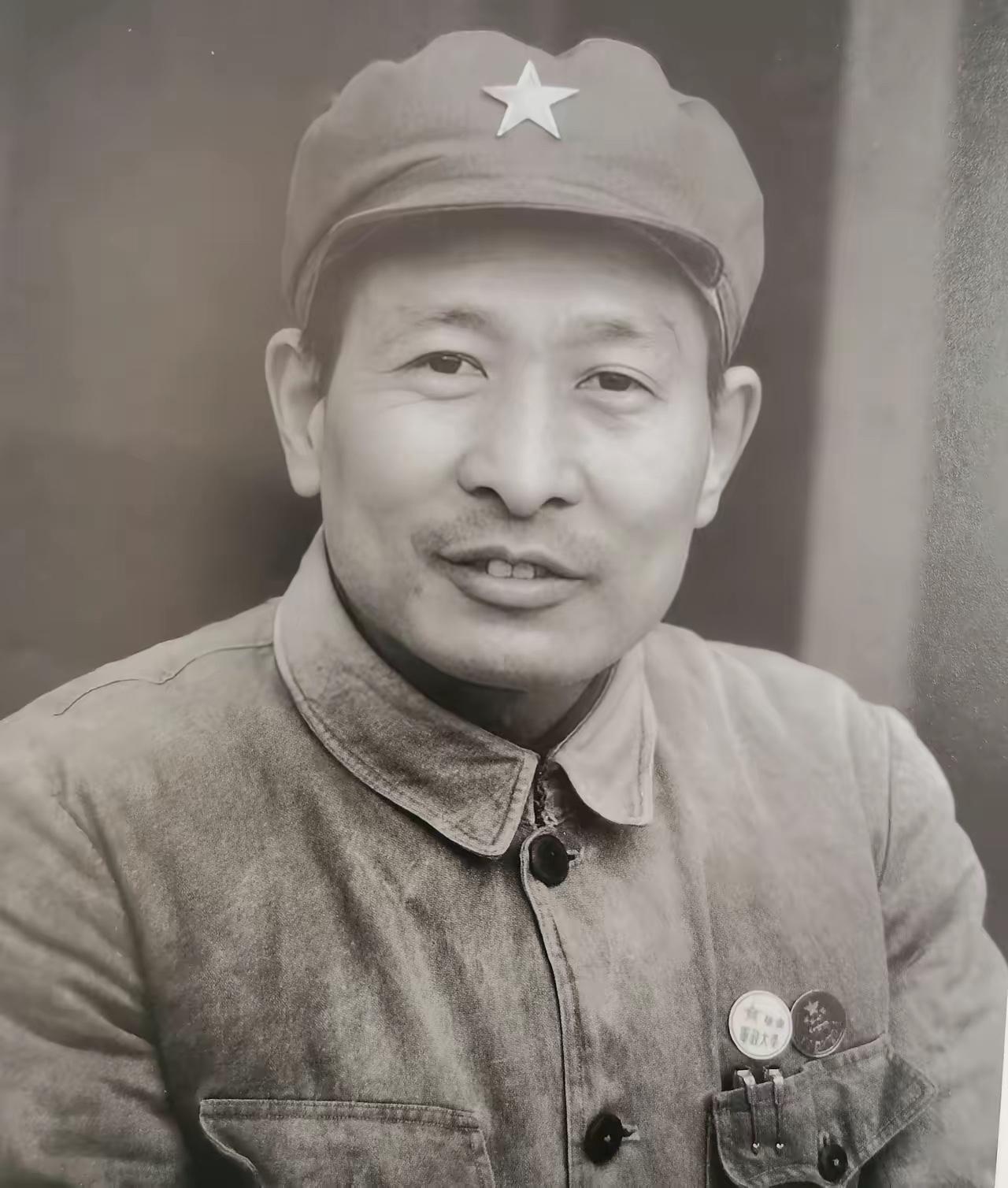 抗日战争时期，苏中军区有一个司务长王新民贪污公款数十元。部队经过研究，认为王新民