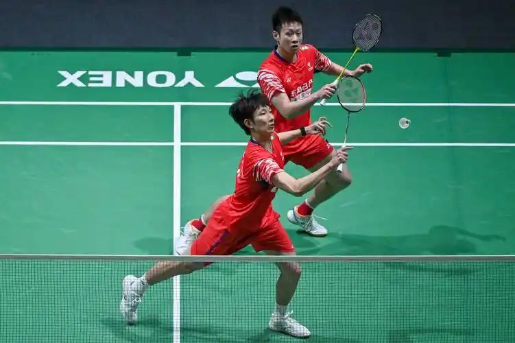 黄荻/任翔宇挺进男双16强！刚刚结束的一场2026印度羽毛球公开赛男双首轮比赛