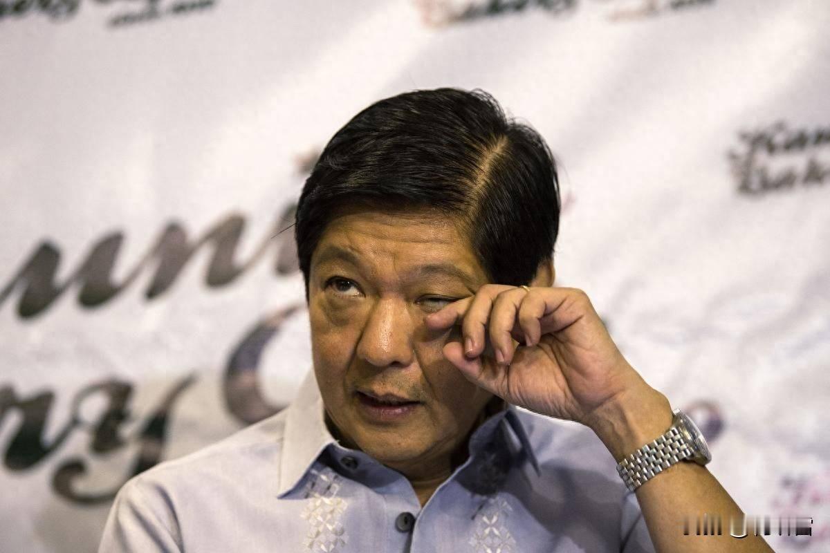 马科斯真的是会精打细算，他承诺给菲律宾全体军警涨薪，理由是：他们确实很辛苦。不过