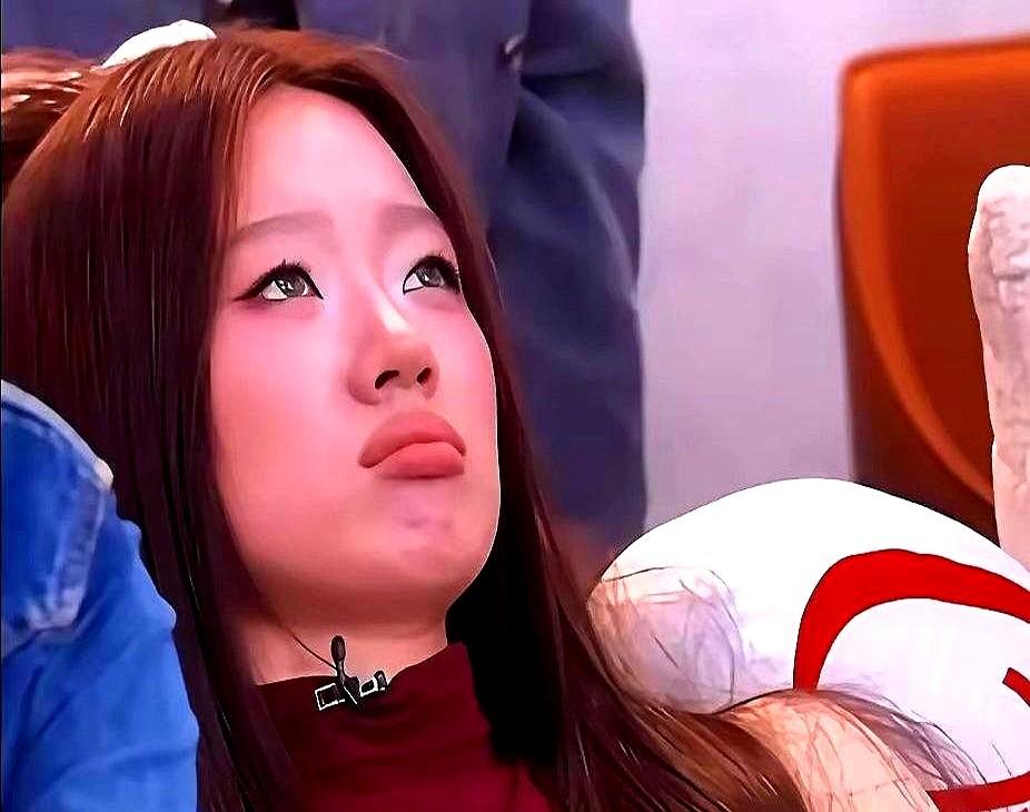 你们发现了吗？歌手其实才是最会教单依纯的。仅仅是几期排名，就已经让单依纯