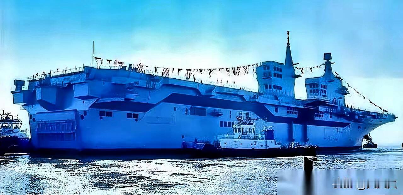 全球都在猜福建舰的电弹有多强。076直接抛出王炸？4万余吨的两栖攻击舰。竟