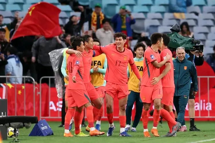 球迷幸福日！一天三场国字号，全程为中国队加油明天中国球迷太幸福了！成年国足+U