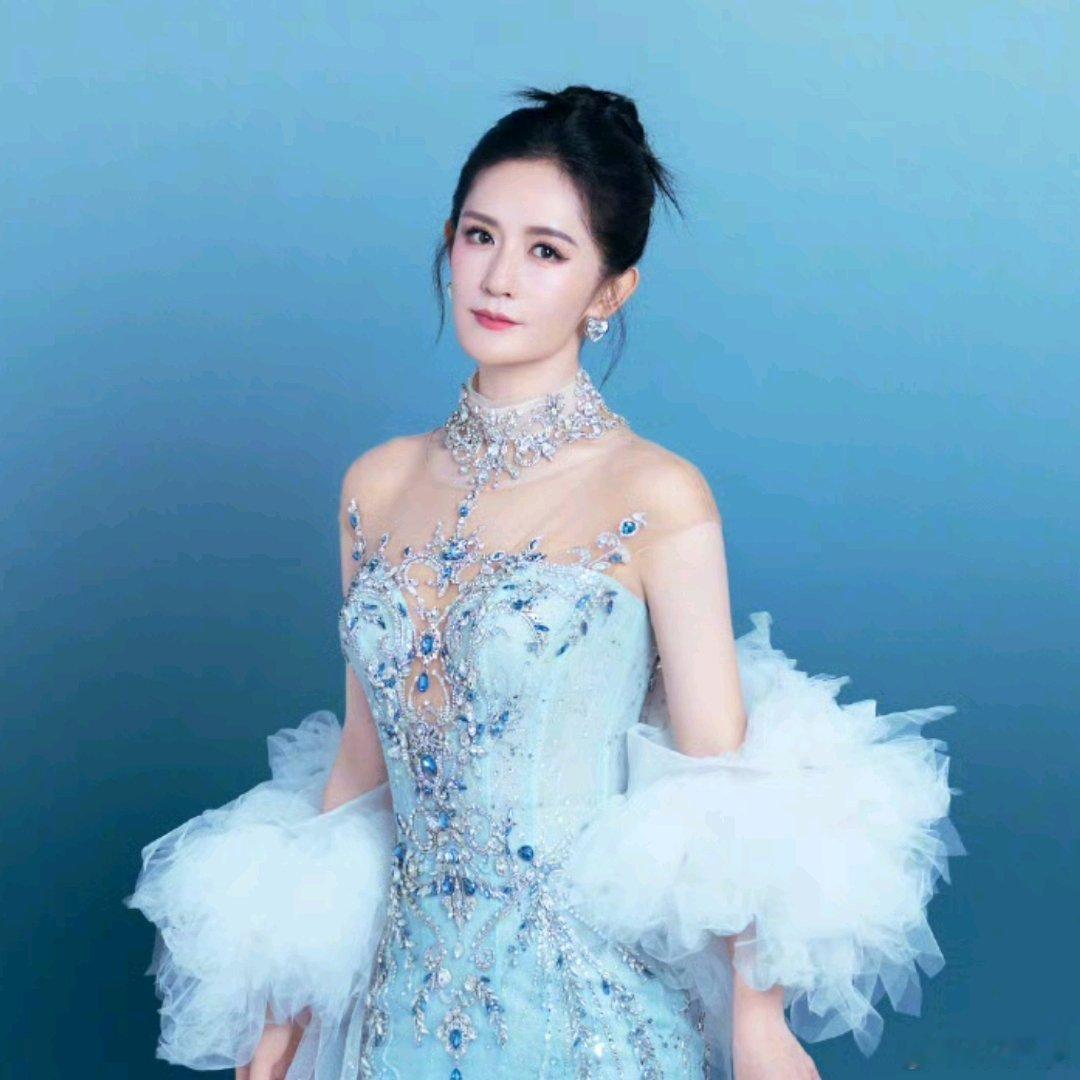 2026年4月19日，主持人谢娜在社交平台公开了与时代少年团成员马嘉祺的聊天记录