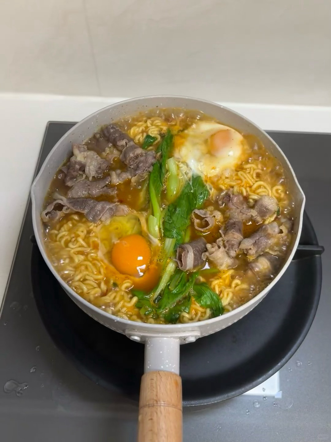 今天吃什么？今天吃泡面😆​​​