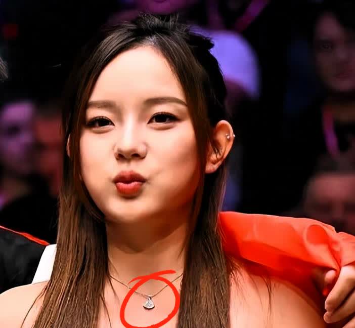 万万没想到林薇这么快就“不演”了赵心童拿了冠军后，林薇的本性终于暴露出来