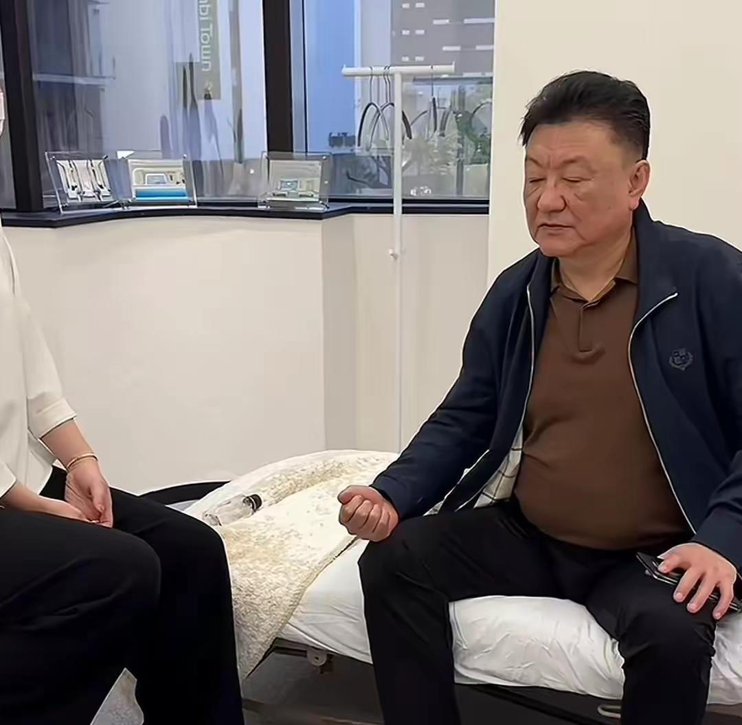 网友曝央视前主持王宁日本换血，脸色发黑全家出动，知情人透更多。如果不是因为身体真