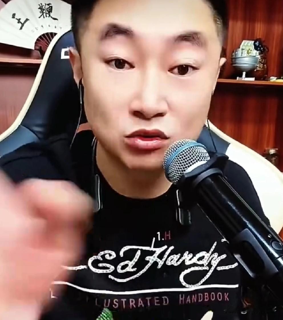 九天感谢伽柏手下留情，表示以后不站立场！九天：封号赖