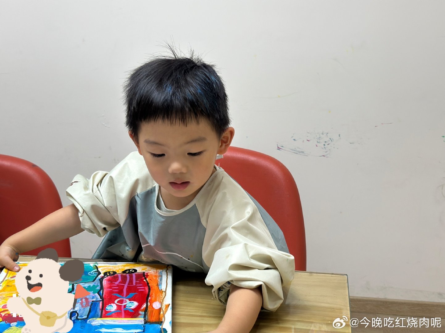 詹姆斯·里兹，理解“把建筑拟人化”的创意想法，自由设计造型奇特的房子，给房子设计专属表情，赋予性格。