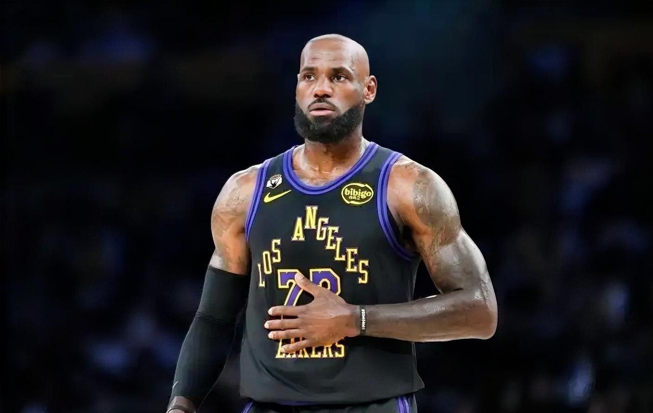 勒布朗·詹姆斯最近10场比赛的投篮命中率！主场对阵勇士：13投7中，命中率53