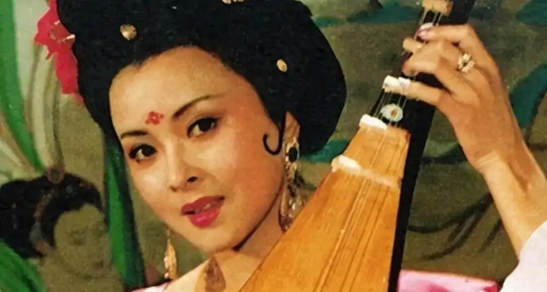 27万美元用来买一张回国等死的单程机票，20万美元全砸在国内乡下一个舞蹈教室里，