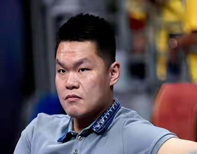 朱芳雨的下一份工作：1、去NBL俱乐部当总经理，概率50%。2、去CBA俱乐