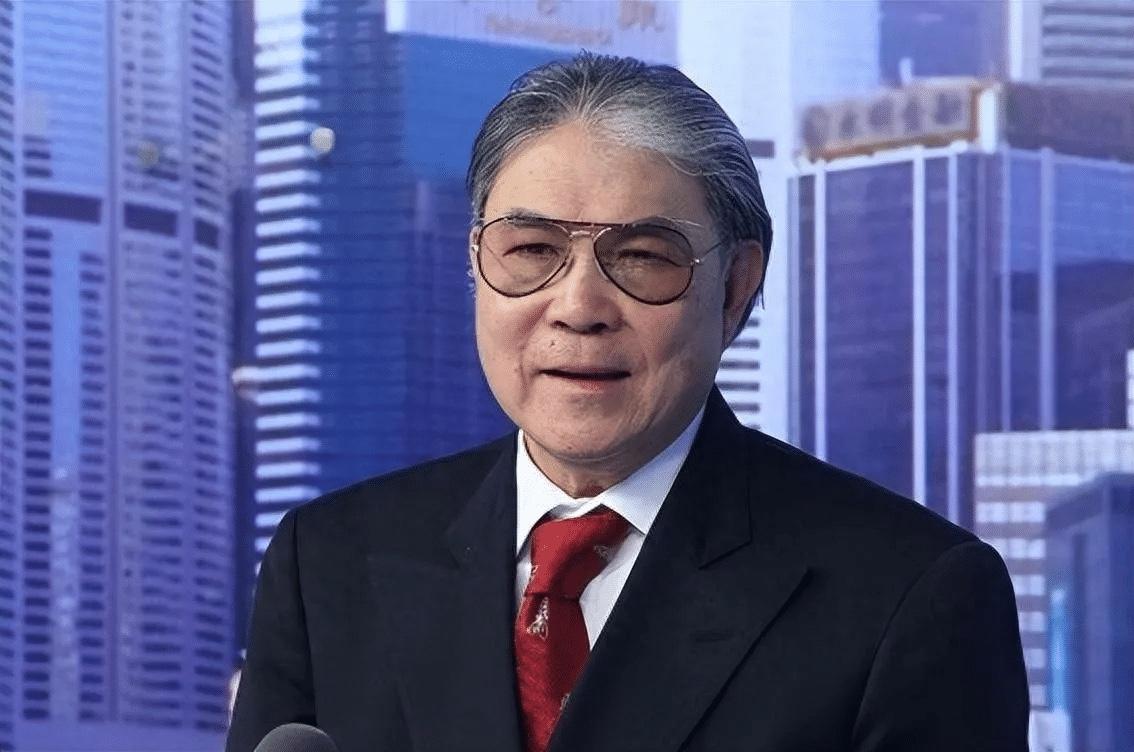 27年婚姻散场，19年家宴不散，这才是成年人的顶级清醒相伴27载的朱玲玲和霍