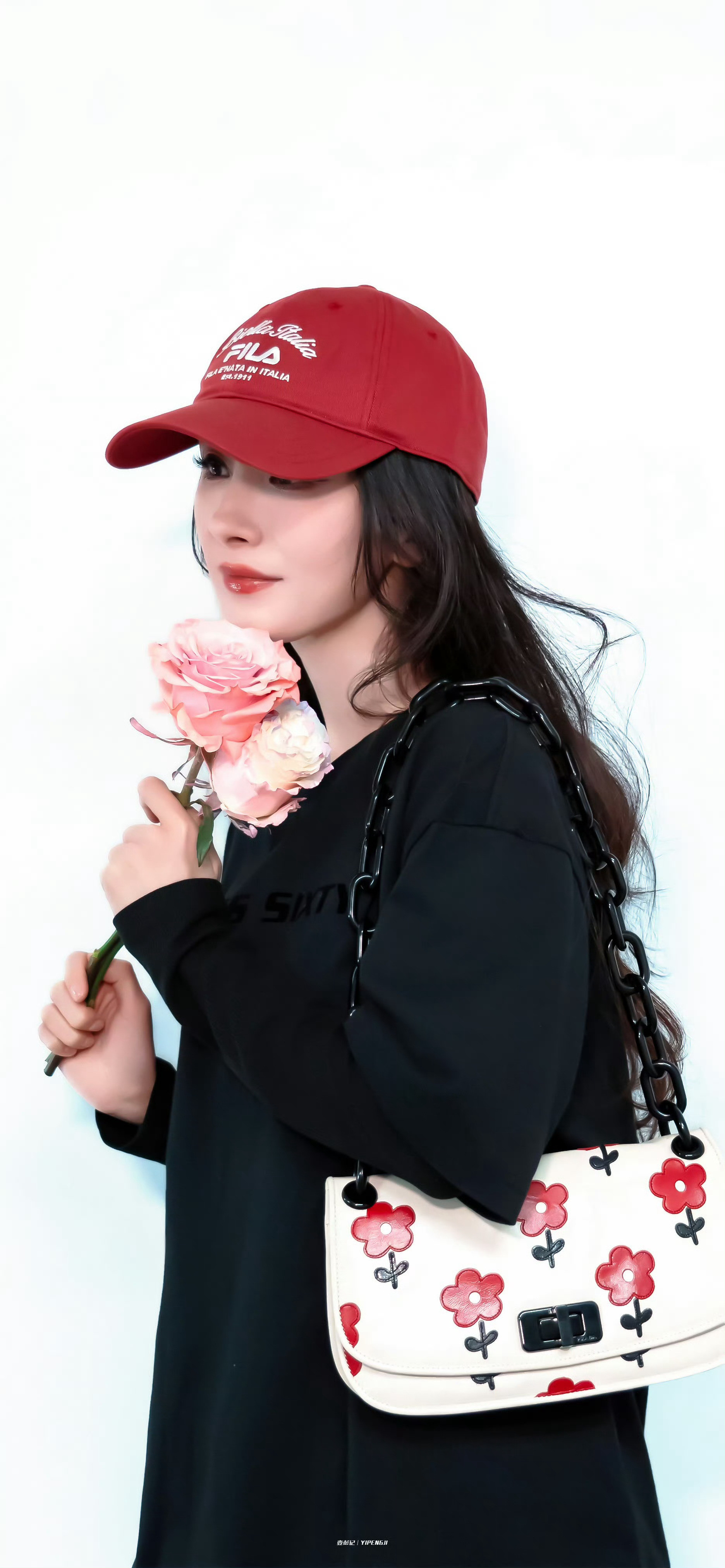 杨幂杨幂0912生日快乐如果你长了脑子,并且有幸是自己长的，那么就用自己的脑子
