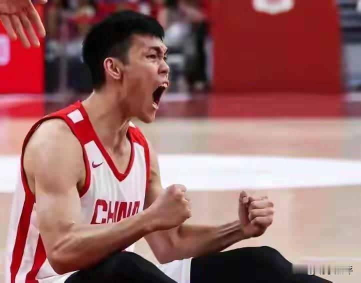 中国男篮刚赢球，庞峥麟还没来得及庆祝，就被告知不用准备下面窗口期比赛！可以提桶跑
