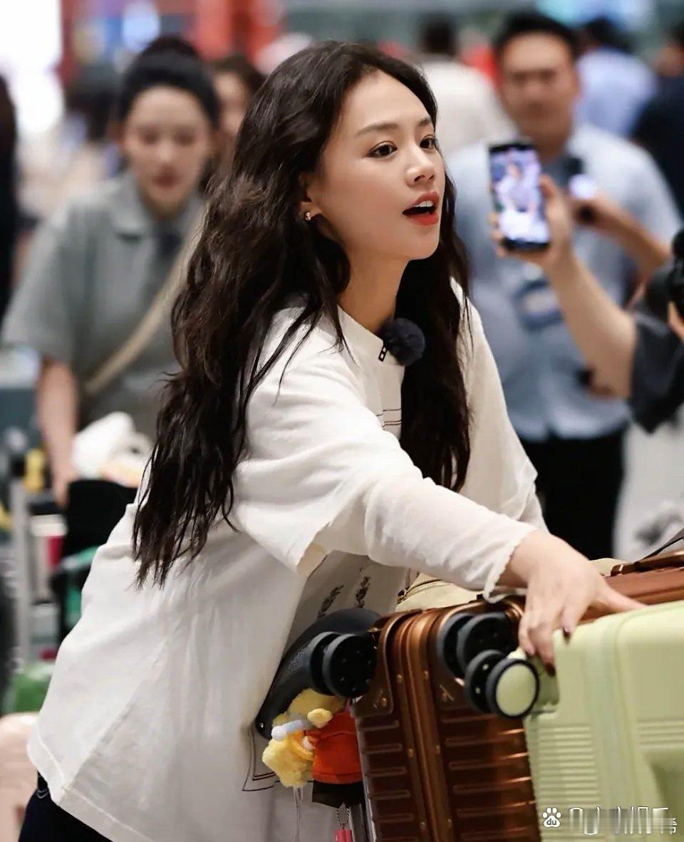 马思纯瘦了好多，上镜好美好美，整个人气质都不一样了​​​