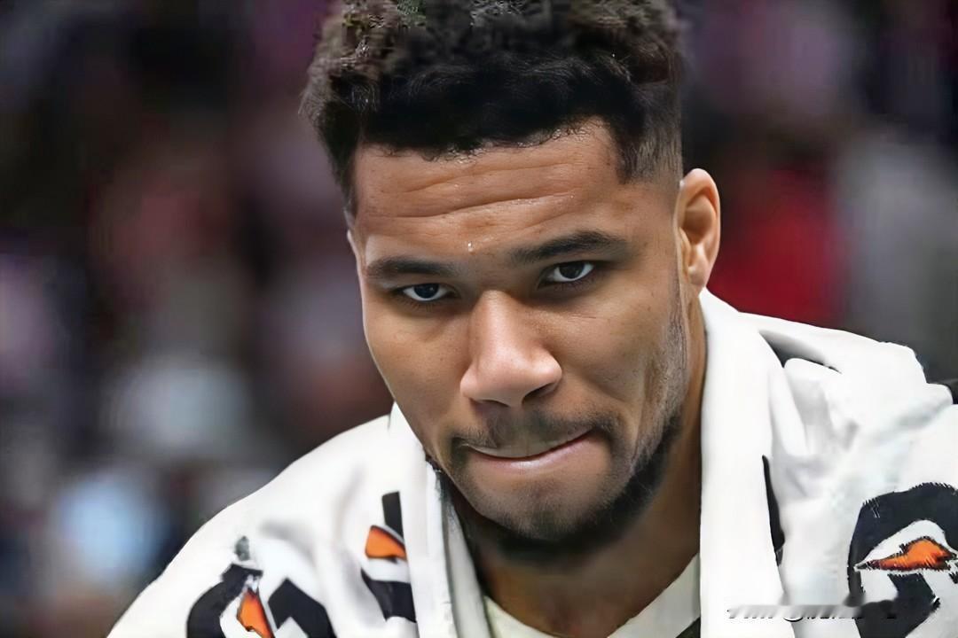 NBA我最想不通的球星，就是字母哥了，他都31岁的人了，在雄鹿不开心为什么