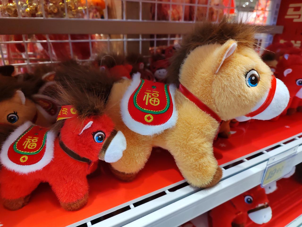 明年落户限I制将进一步放宽，除了个别超特大城市，其他地方的人很可能实现在哪个城市