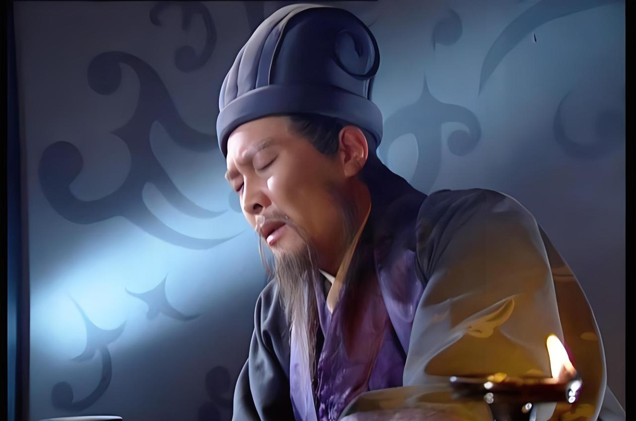 诸葛亮算漏上方谷大雨了吗？《三国演义》早有答案有人问，诸葛亮既然能观天象，借东