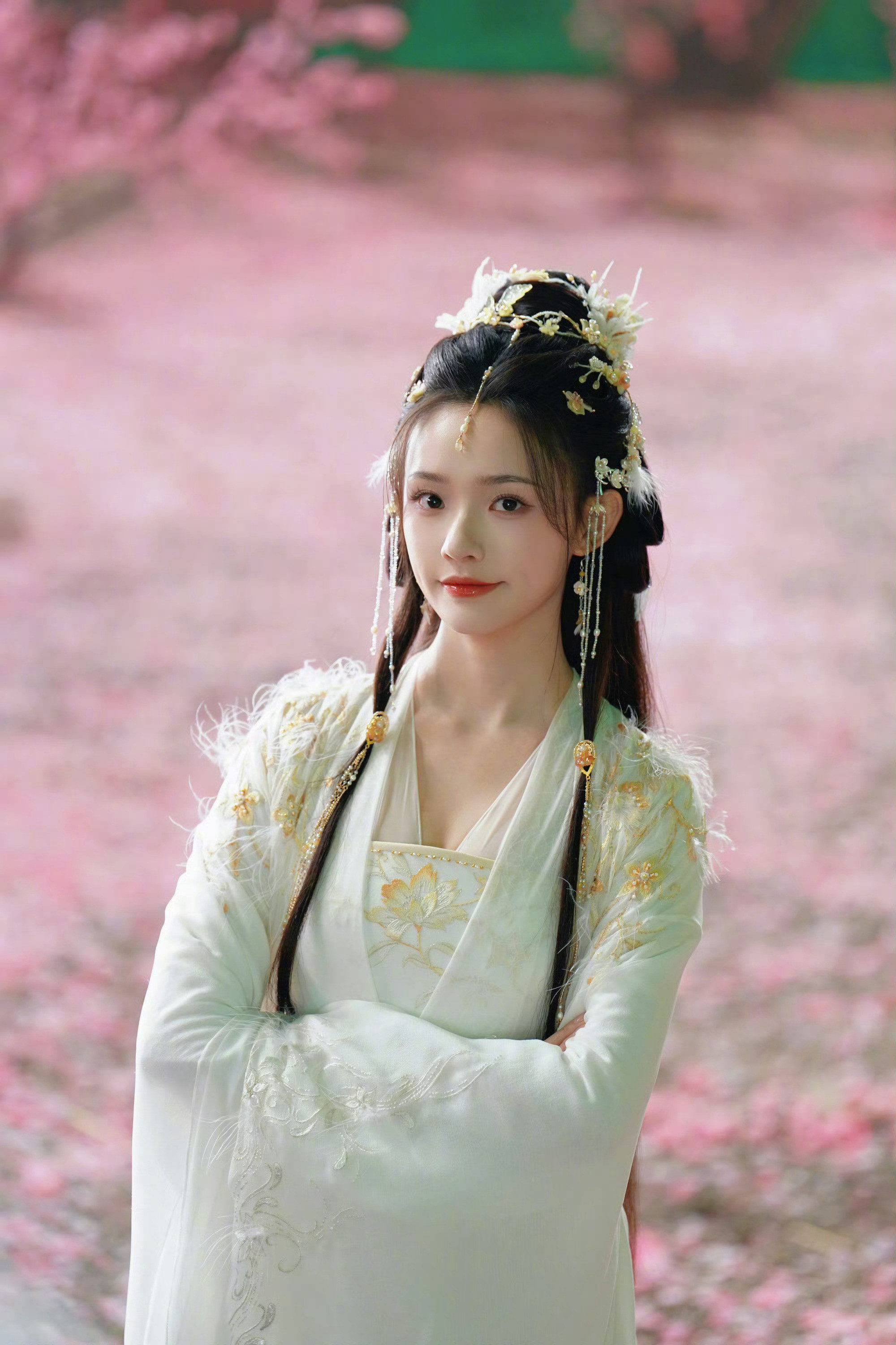 允宝的相册是个谜[doge]宝宝还有多少美图没发！！！🤩林允​​