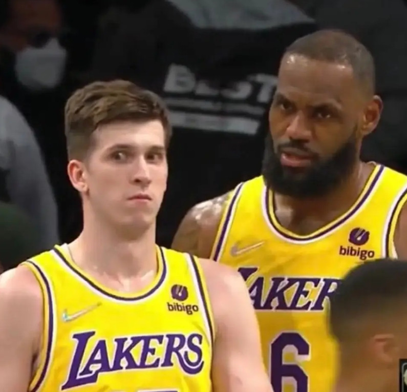 里夫斯话里有话啊湖人123-120绝杀猛龙，赛后里夫斯谈到詹姆斯最后一攻的选