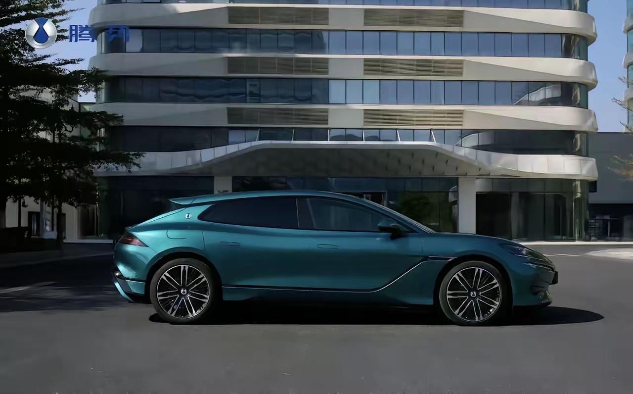 巨星助阵腾势启新程全球化布局再启新篇3月26日，腾势正式官宣携手国际知名演