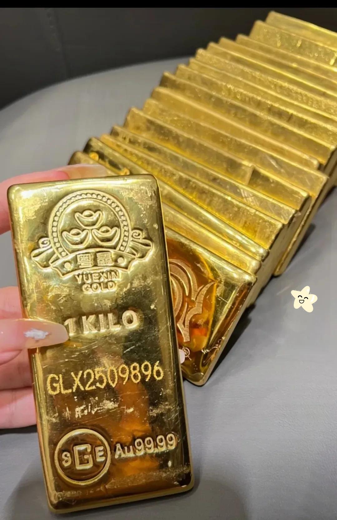 10月27日，黄金市场已经失控了！不是跌到了919，而是因为大量的人在加入