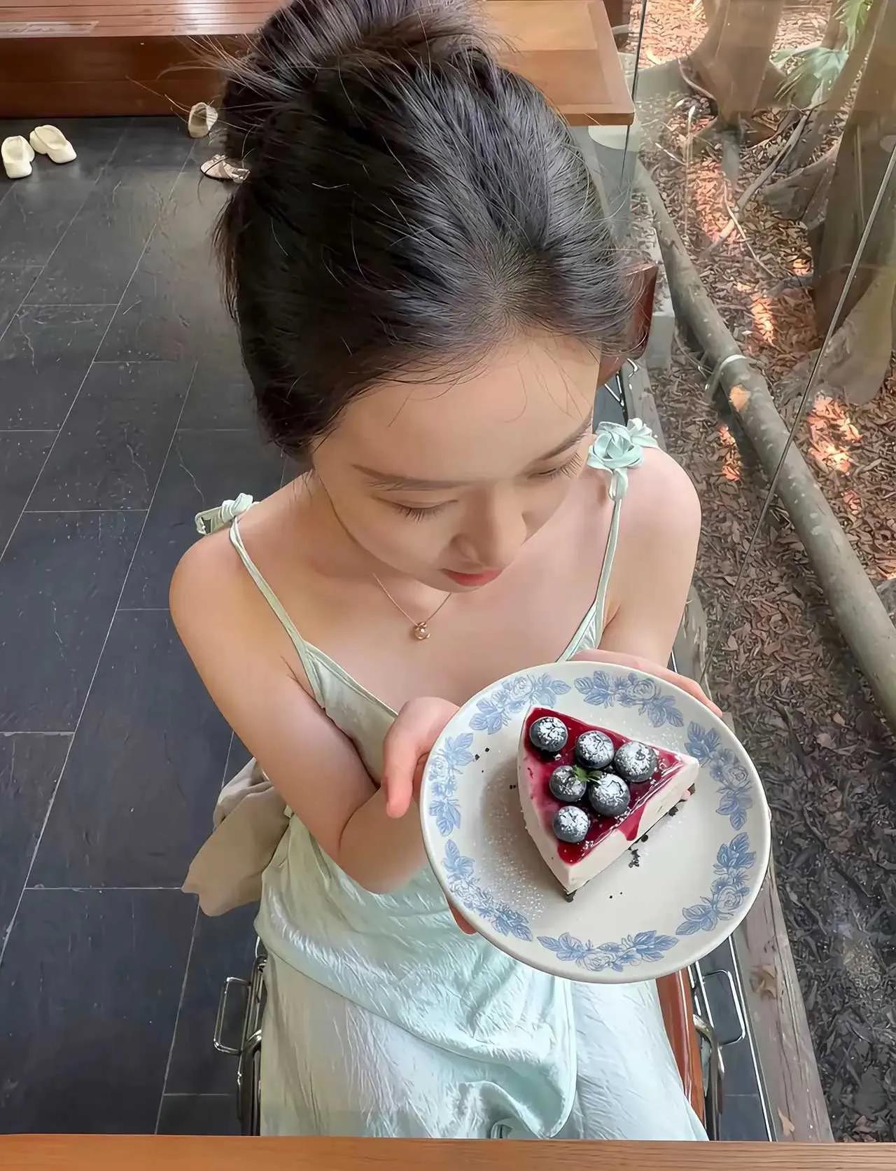 和这样的美女姐姐约会一天真是件快乐的事啊！