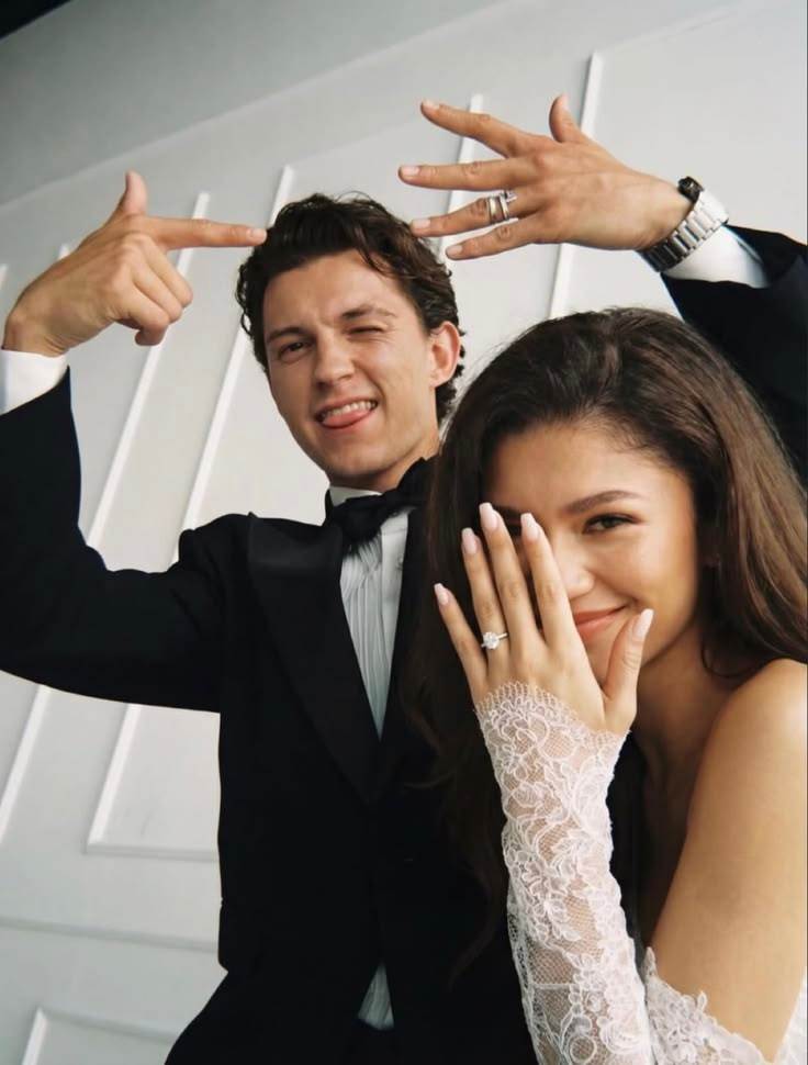 TomHolland证实他和赞达亚Zendaya已经结婚.最新采访中在被问