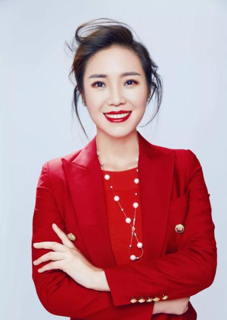 云朵也太拼了！刀郎的演唱会刚结束云朵就开始了线上直播她的每场演