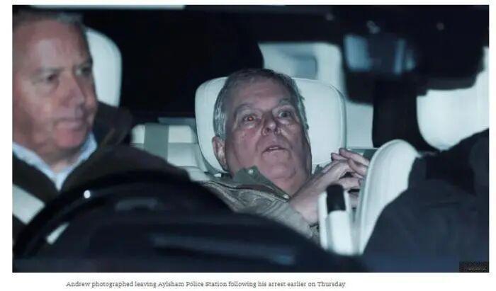 真是开了眼了！英国王室这波操作，真的把“双标”玩到了新高度。前脚警方刚把安