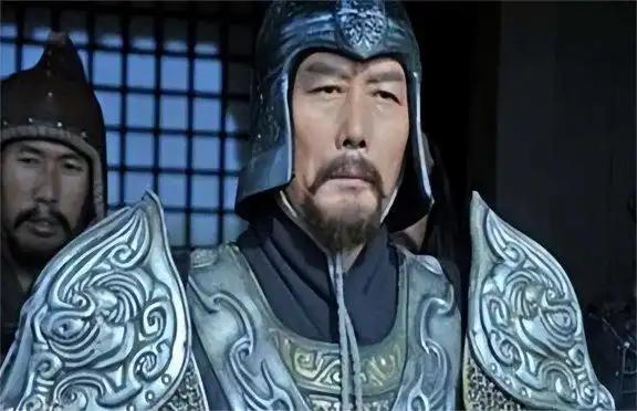 终结黄巾乱世的皇甫嵩为何没能挽救汉末危局？他手握重兵、威震天下，一年之内平定
