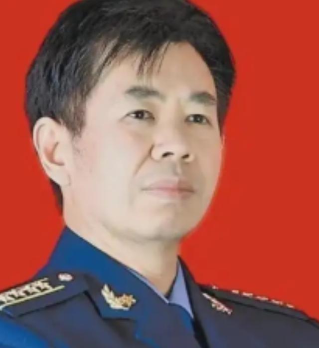 戴旭：“中国总是对全球的善意过剩、而武力又稍显不足，这种不平衡，恰恰是最致命的。