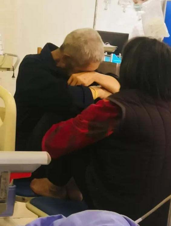 如果孩子学习不好，不请老师，父母亲自教行不行？一位浙江的女高中生，数学不行，请