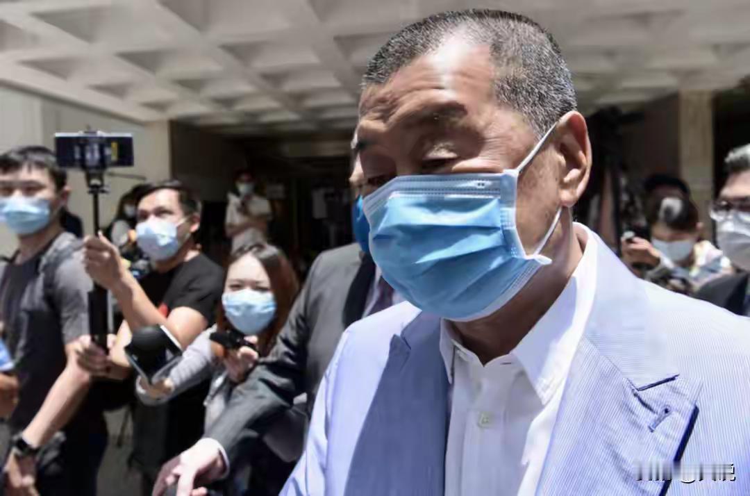 英美这是不打算让黎智英出狱了！9日，香港法院判黎智英20年监禁，英国居然纠集3