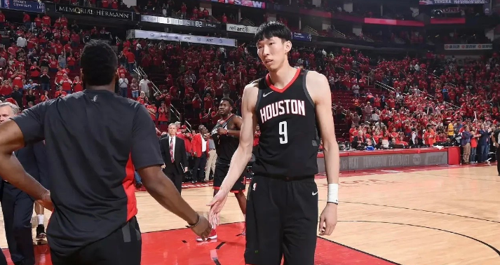 美媒评选NBA史上最差的10位球员。中国有3名球员上榜。1、孙悦（中国）2
