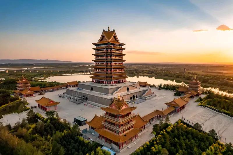 子不嫌母丑，狗不嫌家贫。连爹妈都不认了，这可不行。宁夏现在是比甘肃省条件好一些，