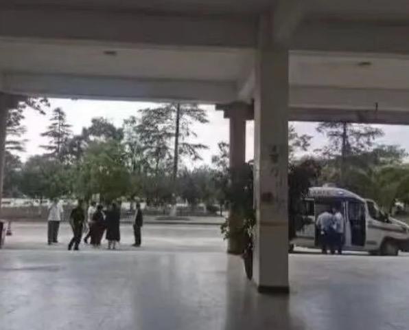 一个老师到底是被欺负成了什么样，他才会写下近5000字的遗书来控诉，还选择以跳楼