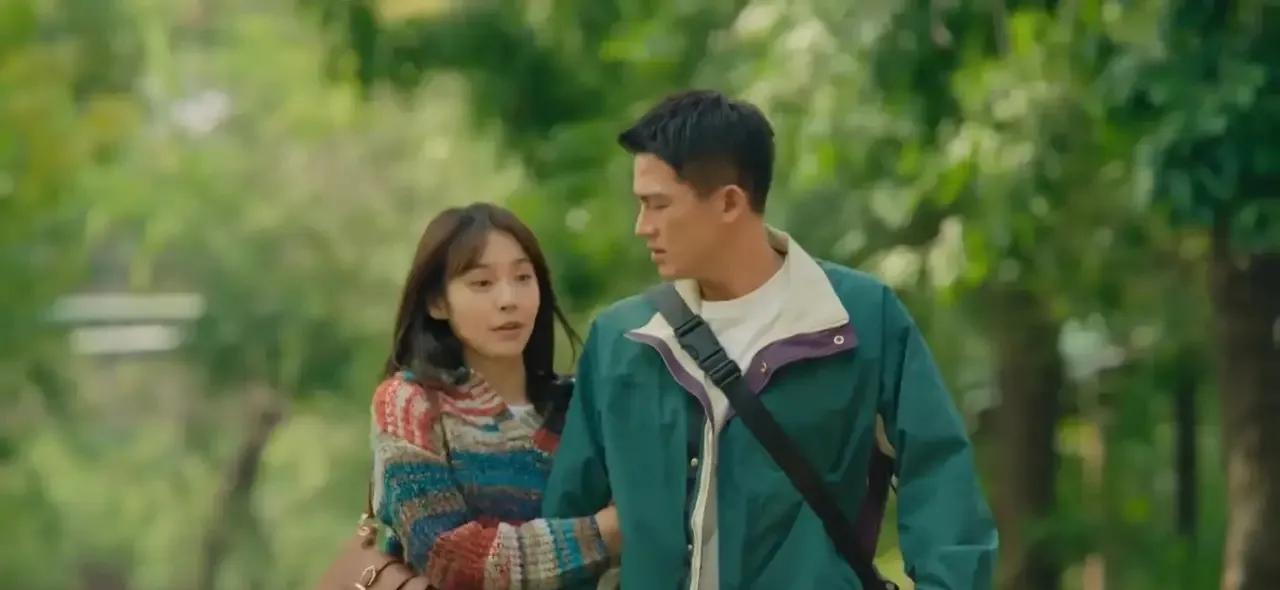 张佳宁欧豪同框VS张佳宁高至霆同框，你们觉得张佳宁和谁同框更有CP感？看了《