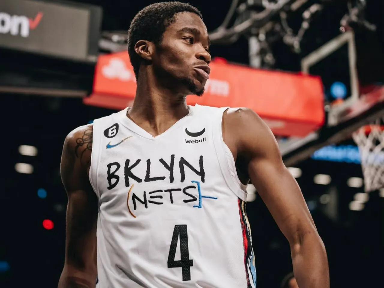 萨姆纳icon心服口服！徐杰icon最近表现出色，不少球迷给予掌声！不过除了球