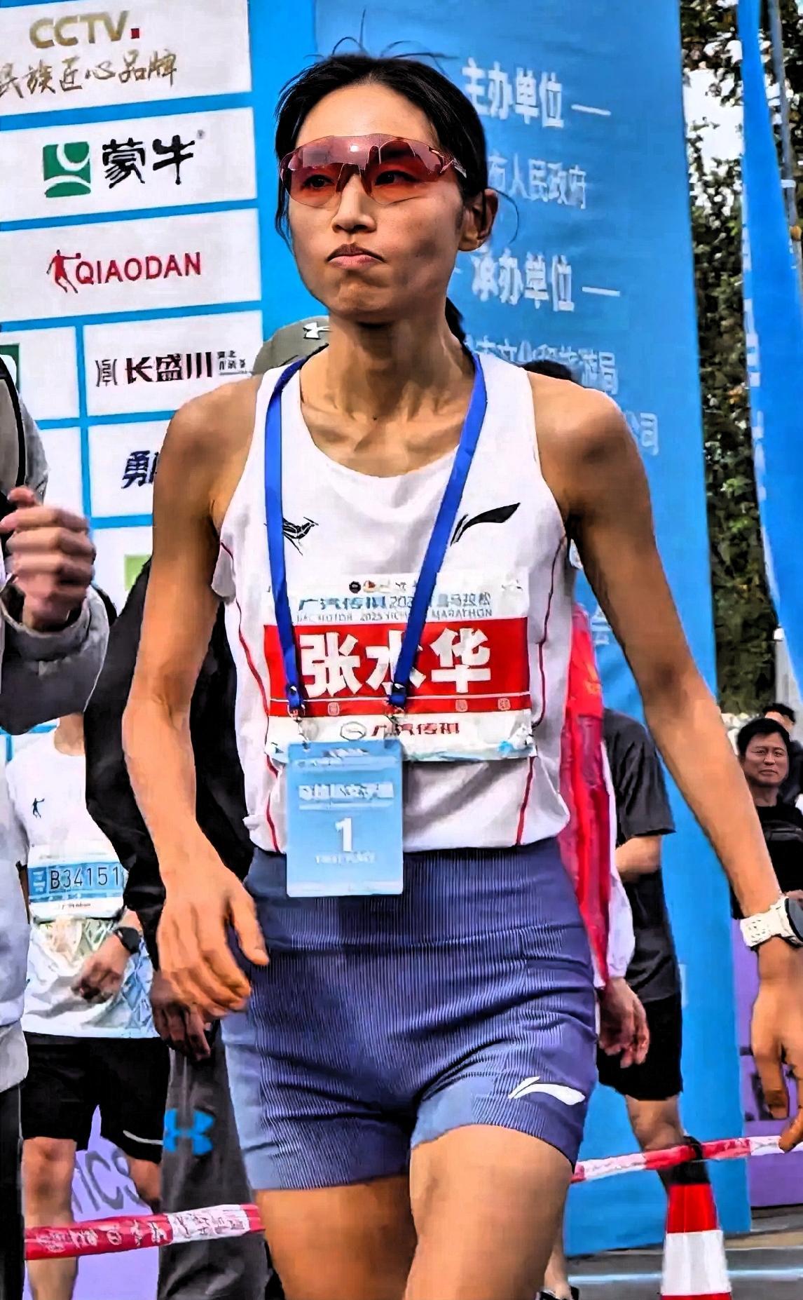 张水华这实力简直绝了！之前调休风波就让大家记住了这位“最快女护士”，没想到这次