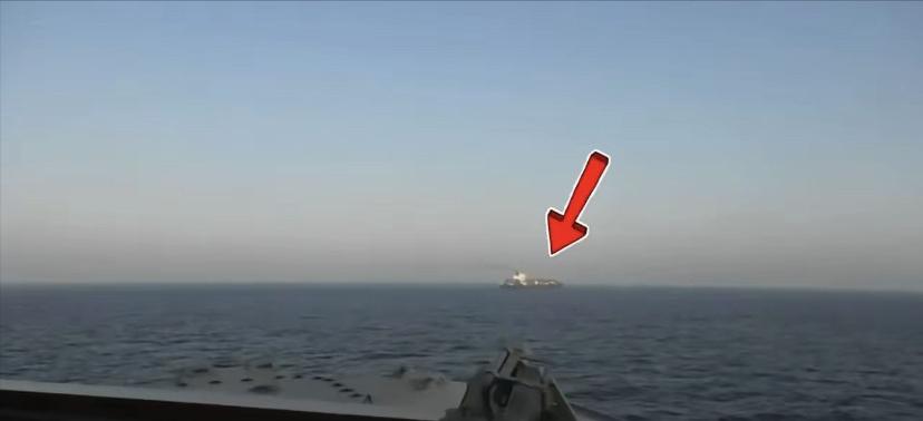 忍无可忍无需再忍！伊朗终于突然对美国军队出手了！伊朗方面称，其刚刚对多艘美国军舰