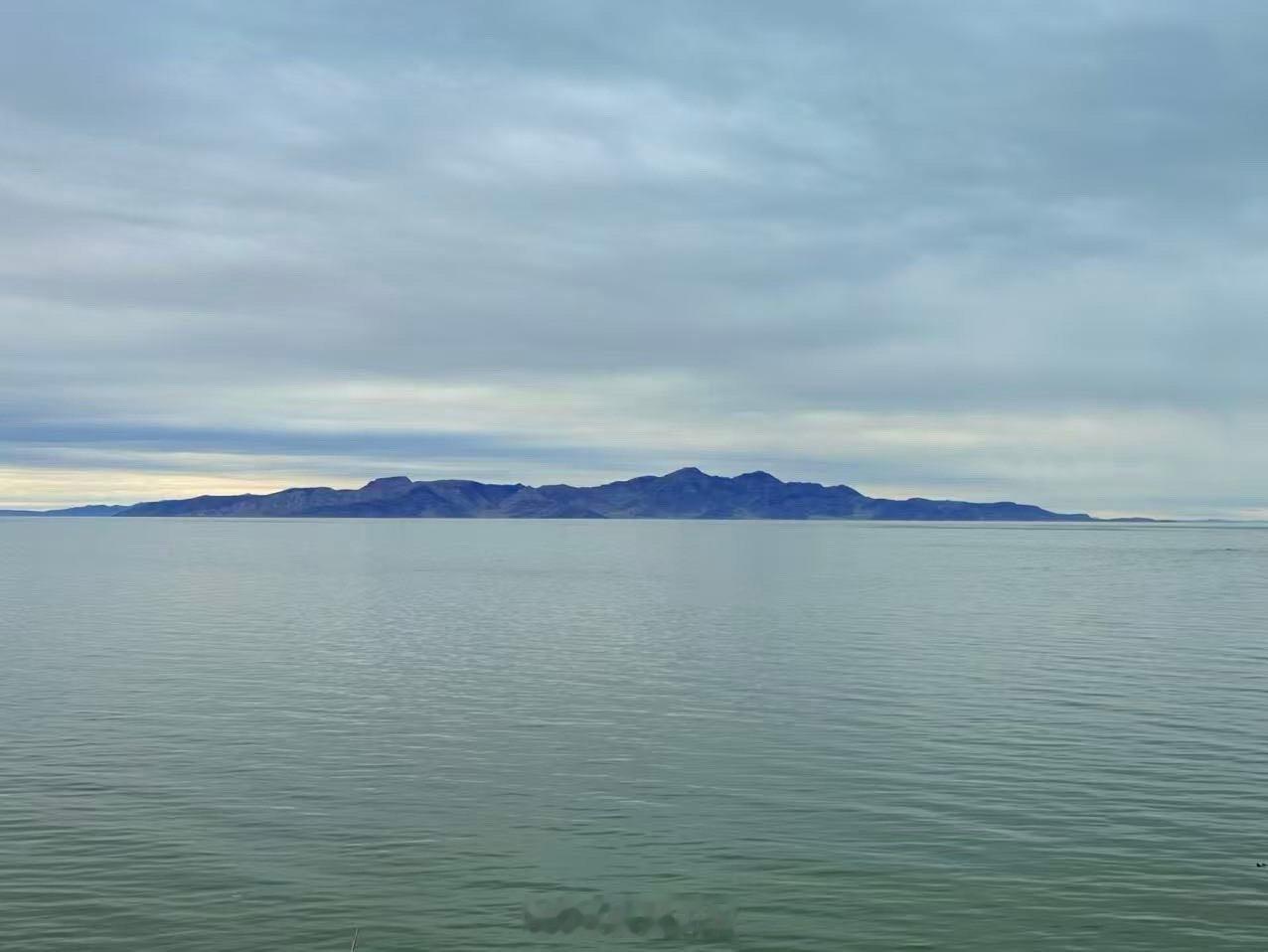 美丽的大盐湖和周边。乖妈摄影