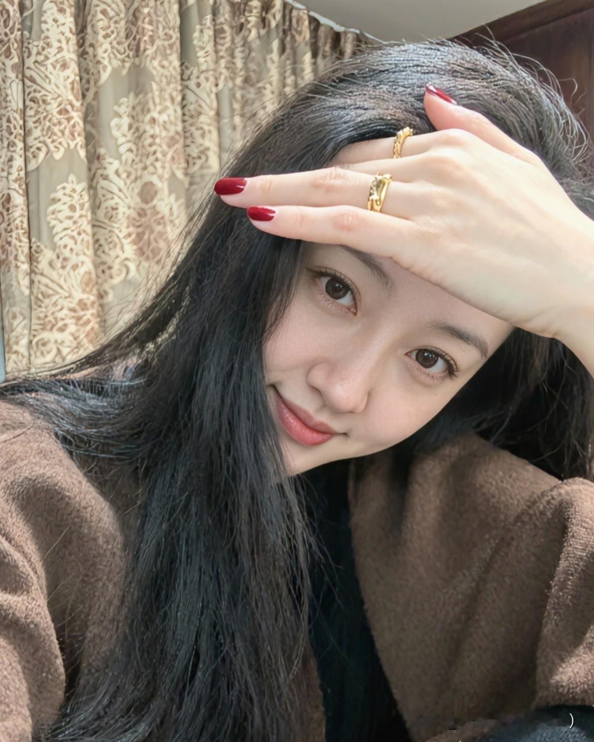 别再以为只有钱才能让女人心动，那太肤浅了。真正让一个女人对你上瘾的，是他