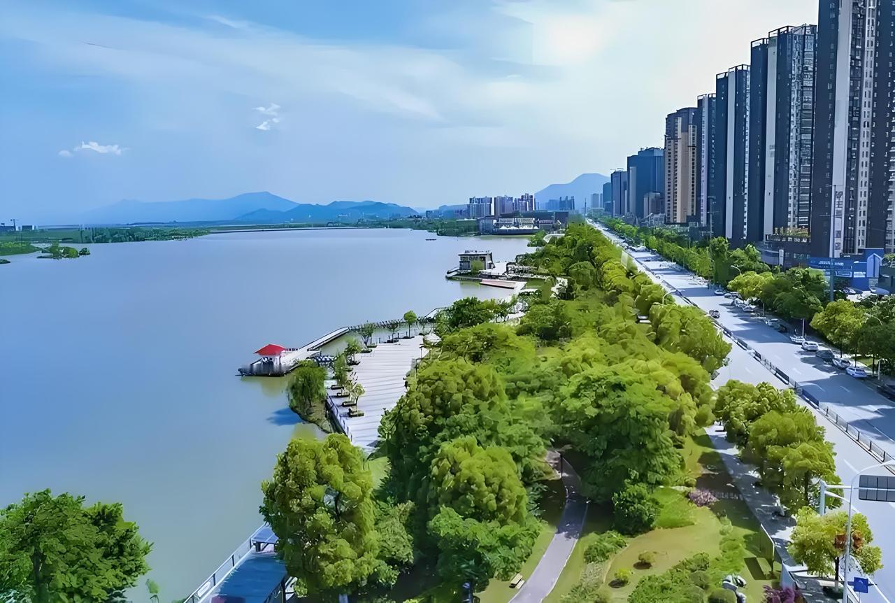 黄石大冶最繁华的地方，万和路和吾悦广场商潮步行街必须拥有姓名。万和路见证了大冶