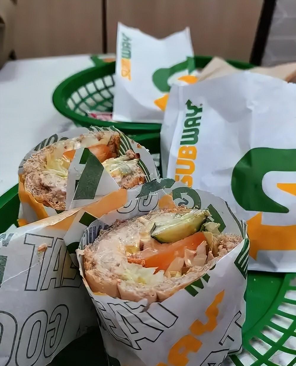 要么汉化、要么破产，西方餐入侵中国40年，为啥会从高傲变成讨好？北京前门大街，