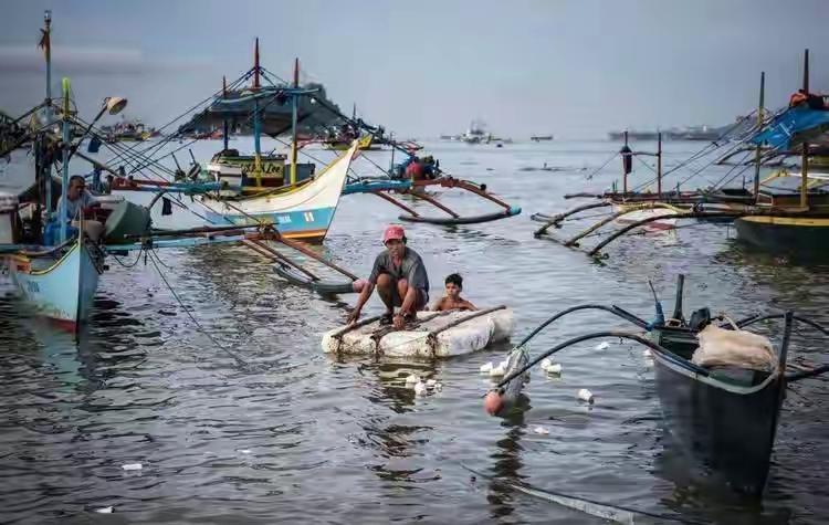 在菲律宾那片充满政治激情与纷争的土地上，政坛舞台向来是各方势力激烈角逐、风云变幻