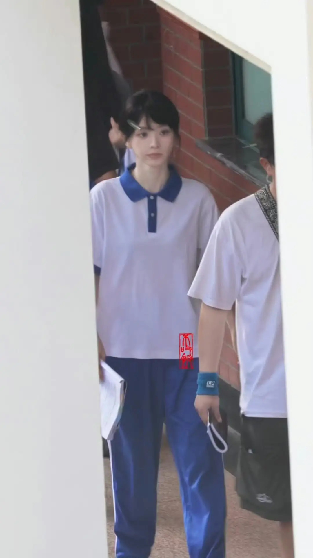 田曦薇果然还是逃脱不了铁刘海