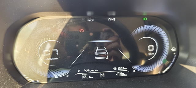 帝豪真的费油吗？我的是3月份的手动龙腾，首保前油耗在4.9/5.0这两个数徘徊