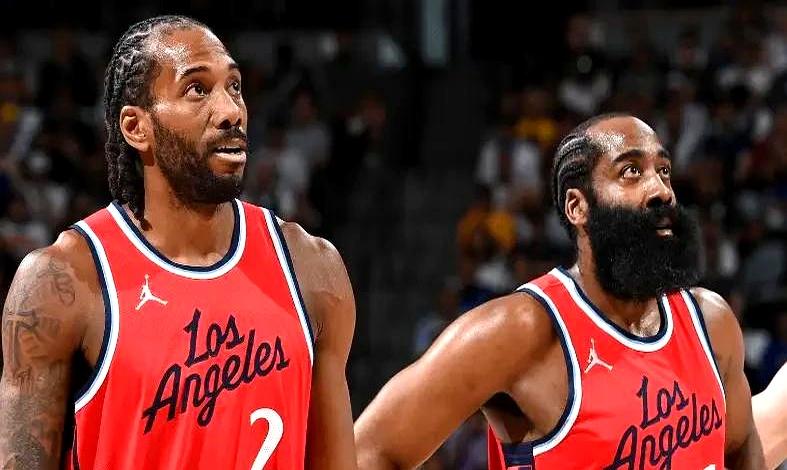 湖人今年这阵容，真能冲出西部吗？讲真，里夫斯这赛季场均25.3分，还进了