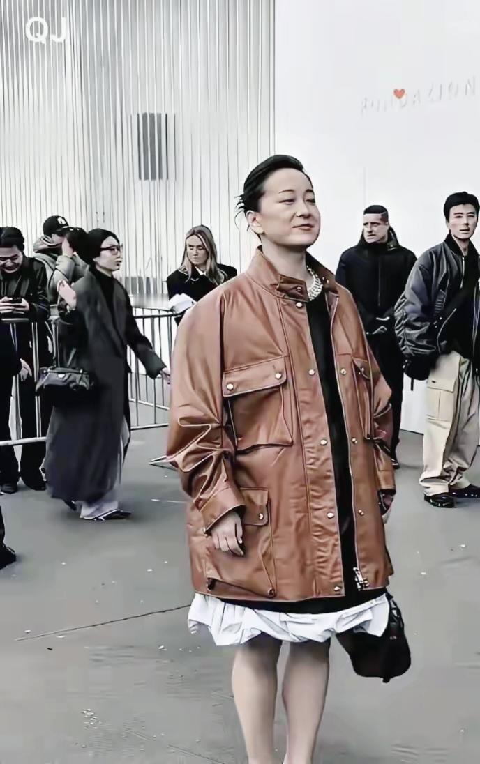 好好的贾玲，怎么减个肥就变姜昆了呢？​​​